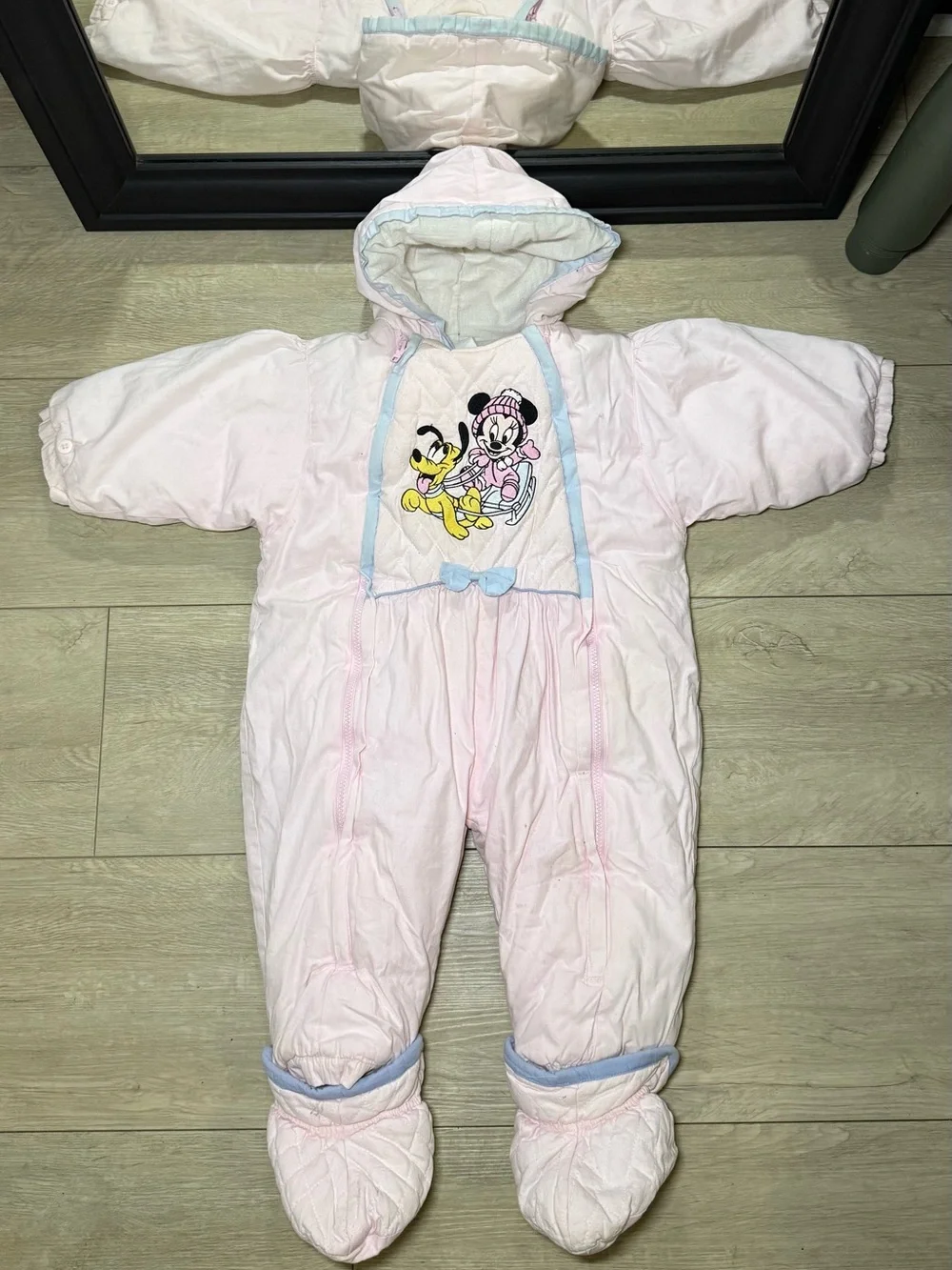 Vintage 1980s Kids Toddlers Disney Minnie Mouse & Pluto Embroidered Snowsuit